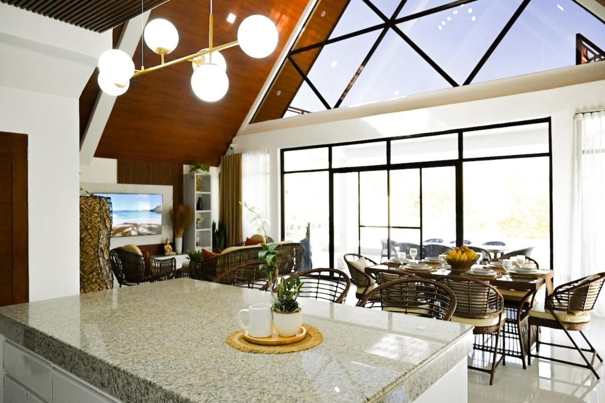 Redwood Cabin Bolinao Exterior photo