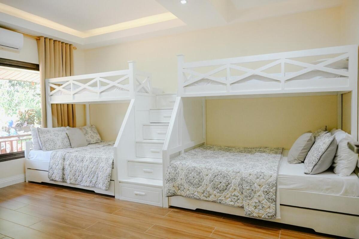 Redwood Cabin Bolinao Exterior photo